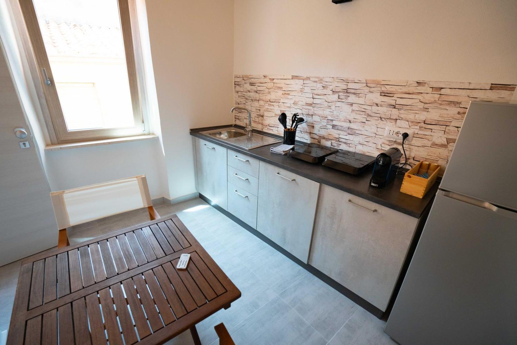 Casa Mirto Hotell Bosa Exteriör bild